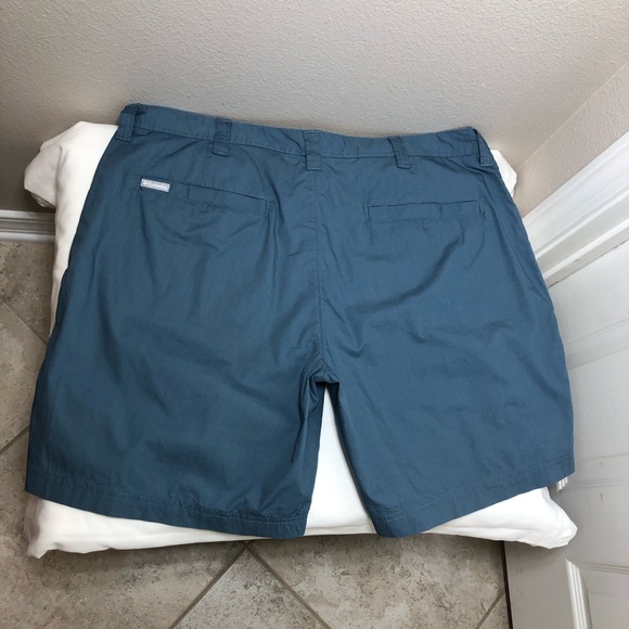 Columbia Men's Soft Cotton Effortless Regular Fit Blue Gray Chino Shorts 40W 8L - Picture 4 of 15